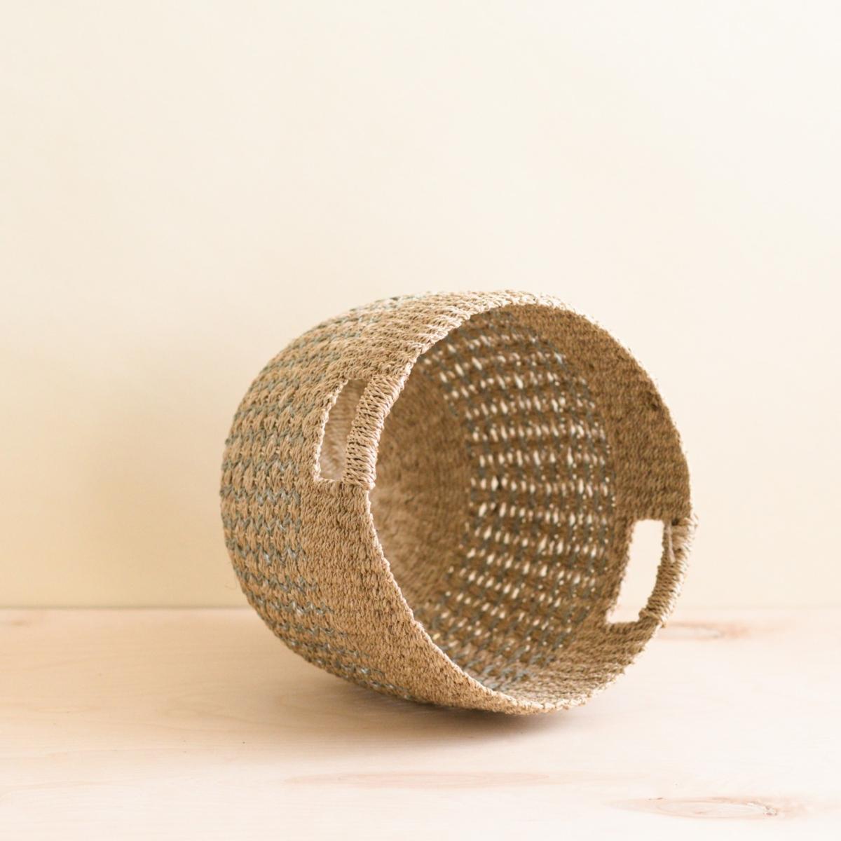 Grey Patterned Round Woven Basket - Handcrafted Bins Likhâ – image 4