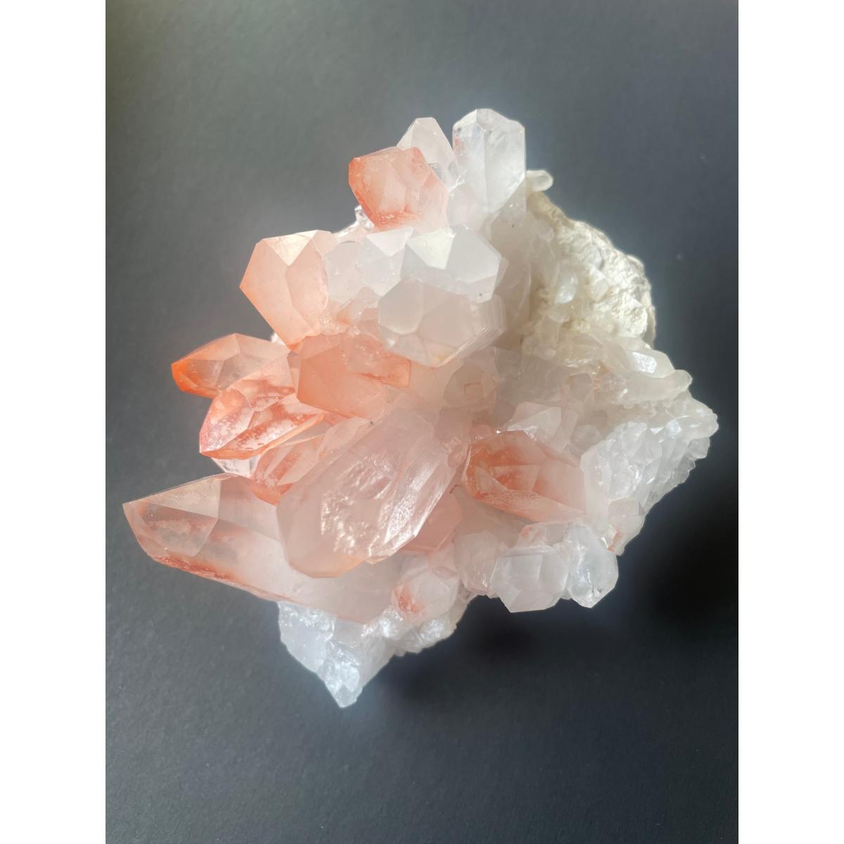Neutrals Pink Lemurian Cluster | One Size | Lemuria Store – image 2