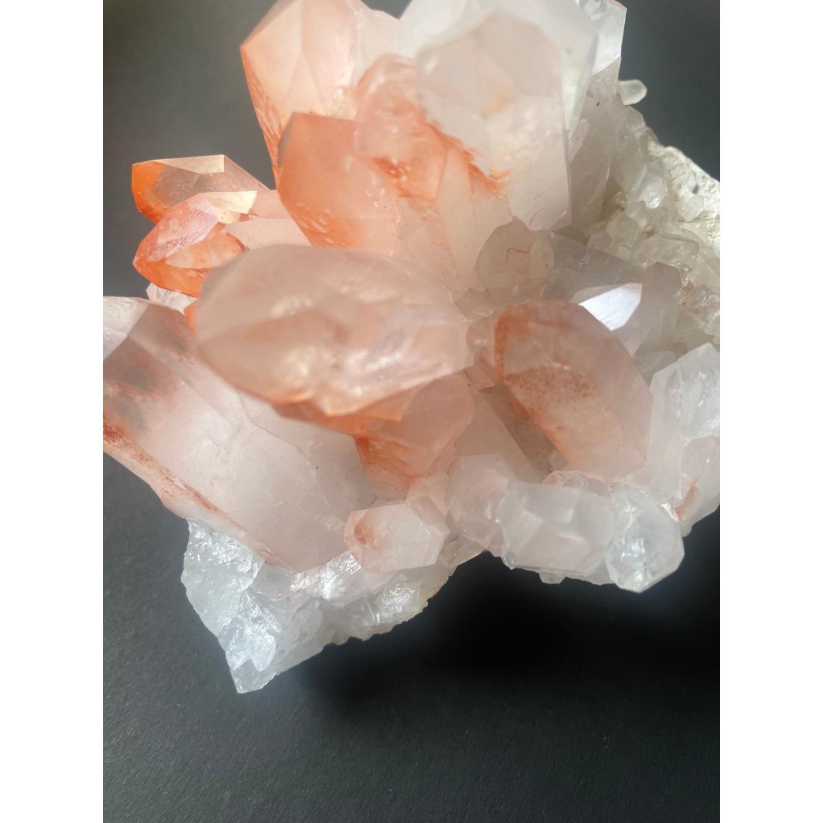 Neutrals Pink Lemurian Cluster | One Size | Lemuria Store – image 4