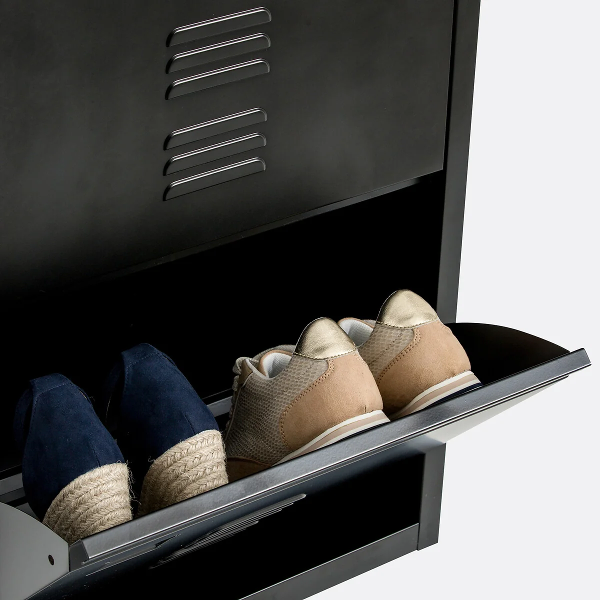 Hiba Wall-Mounted Shoe Rack – image 5