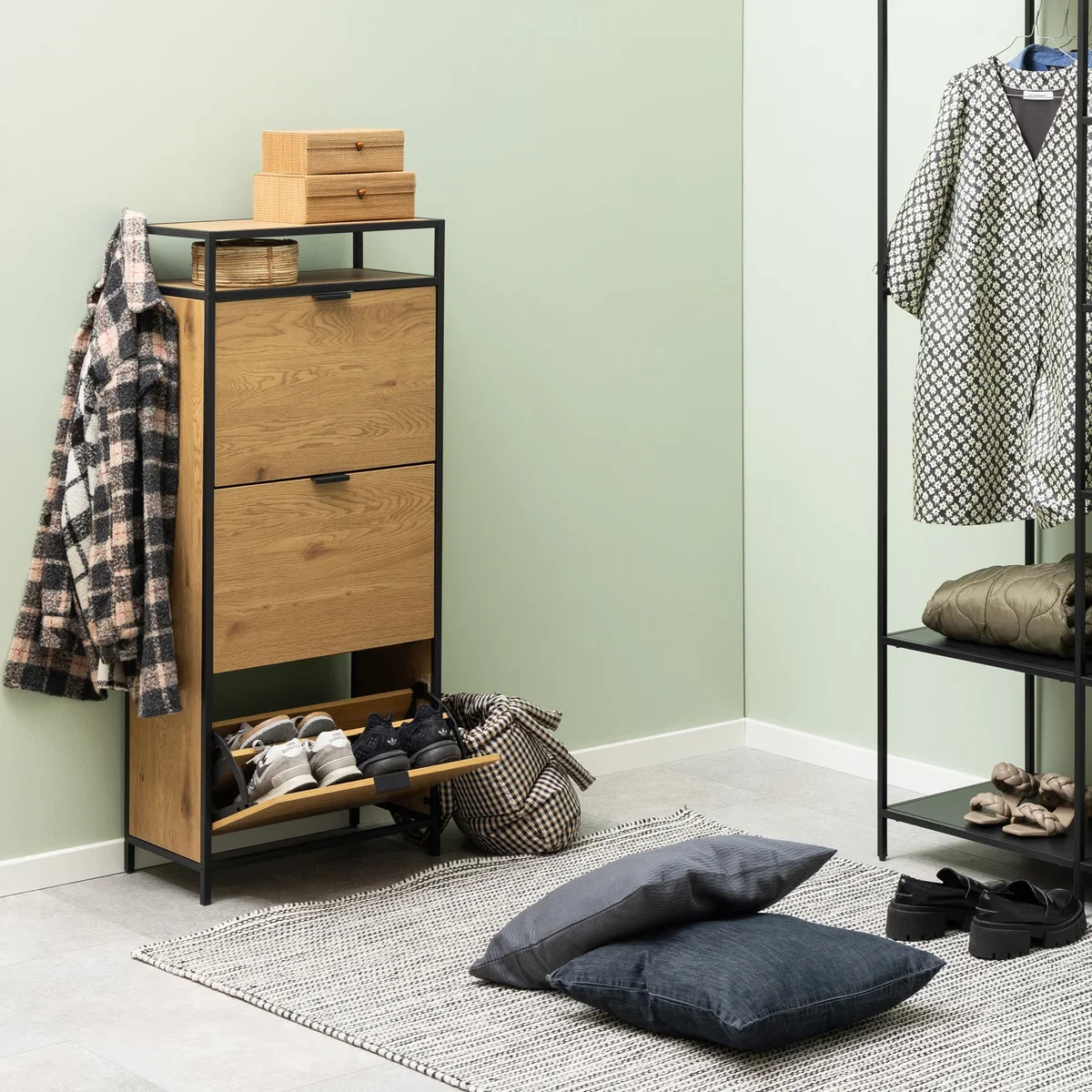 Seaford Shoe Cabinet in Black and Oak - Frame steel matt black rough powder coated / – image 5