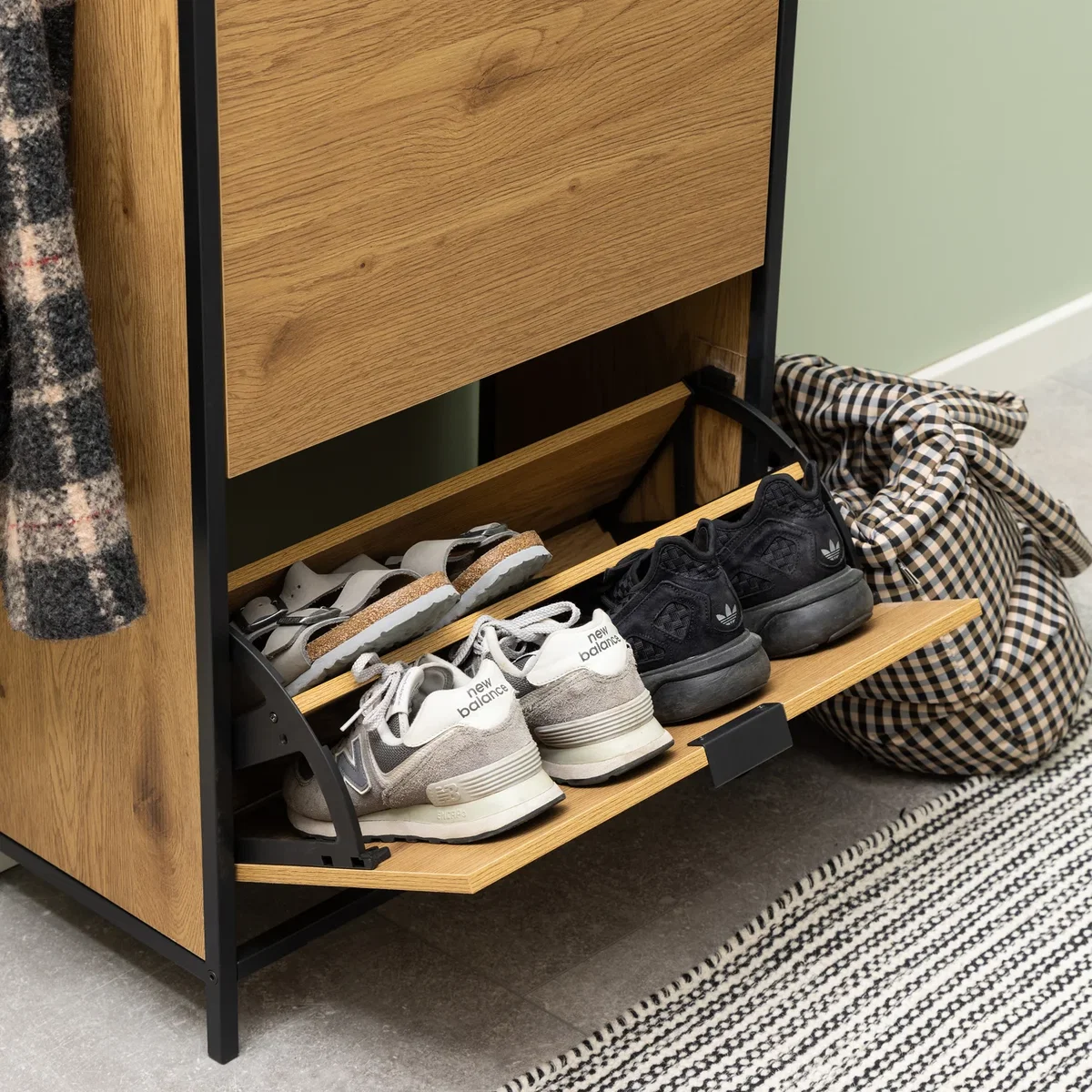 Seaford Shoe Cabinet in Black and Oak - Frame steel matt black rough powder coated / – image 6