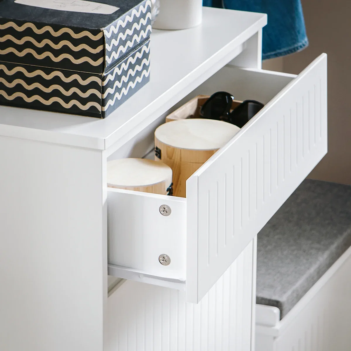 Slim Shoe Storage Cupboard with 2 Flip-drawers & Pull-out Drawer - Light Grey - White – image 14