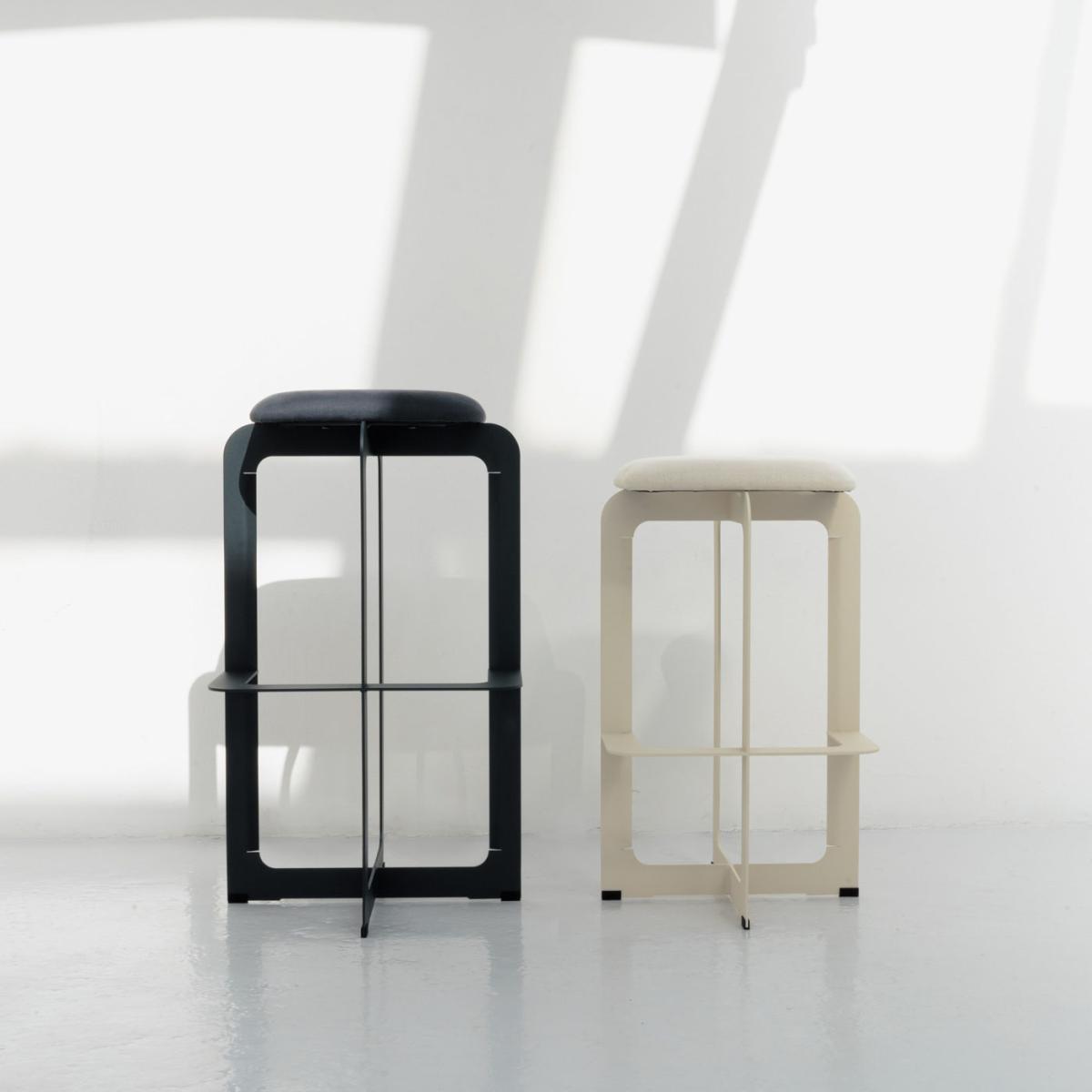 Off White Space Barstool XL – image 2