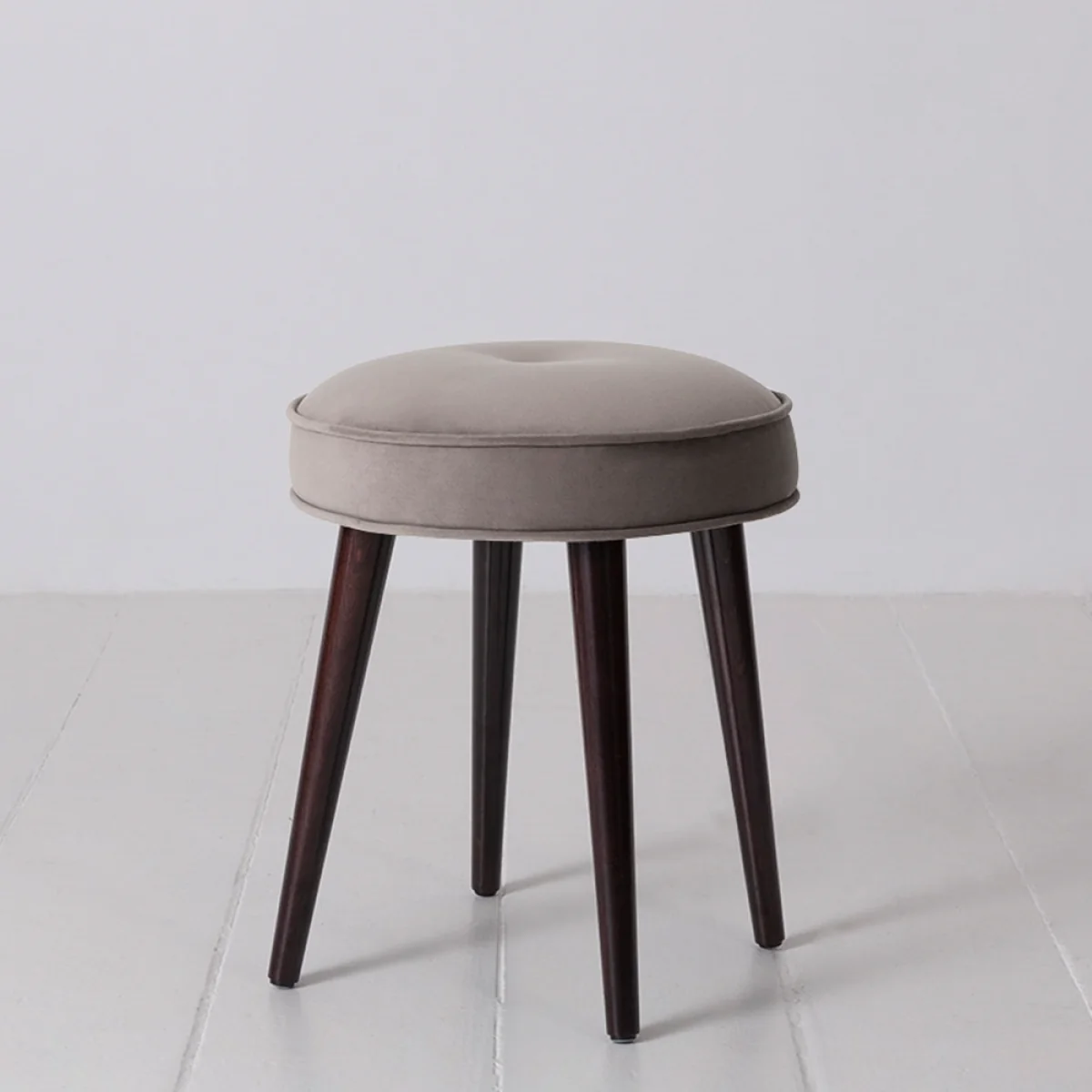 Swyft Model 00 Velvet Stool – image 3