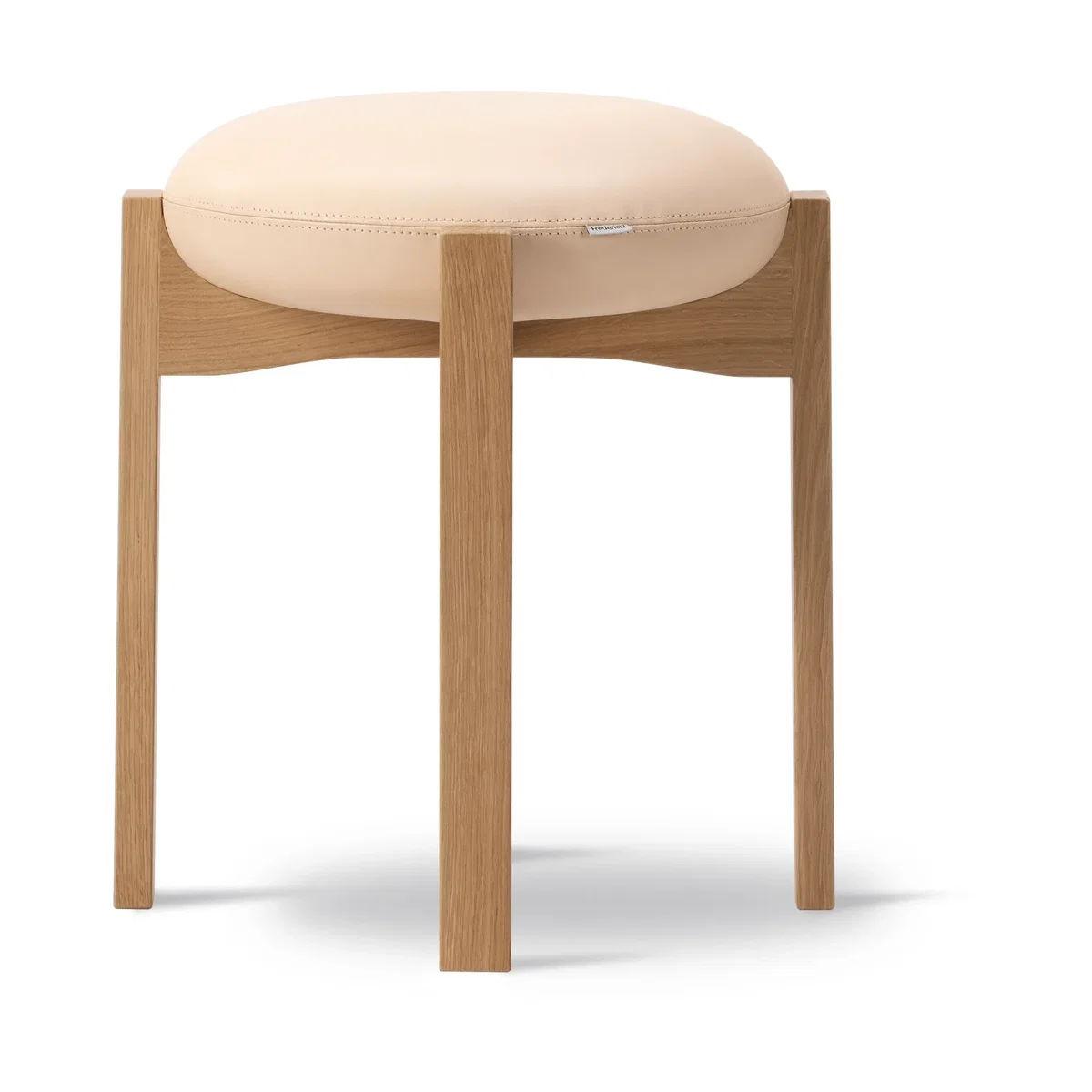 Fredericia Furniture Pioneer low stool Leather Vegeta 90-lacquered oak – image 3