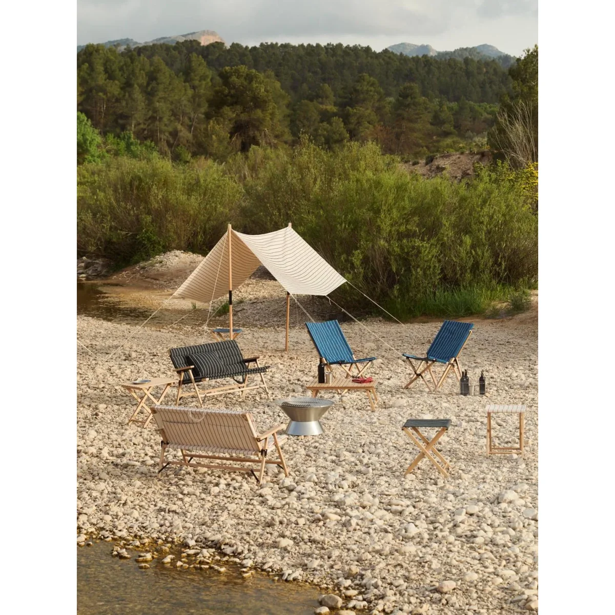 HAY Outdoor Market folding stool Blue-beige – image 8