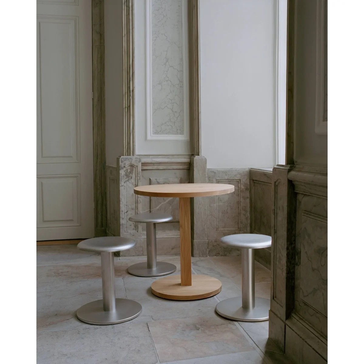 New Works Coupe round stool Stainless steel Ø40x46 cm – image 3
