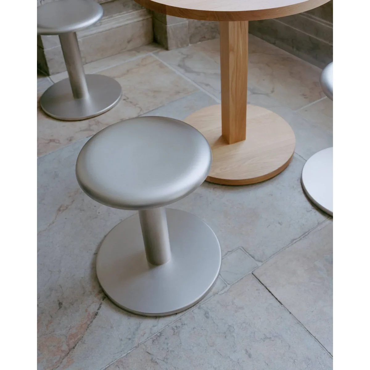 New Works Coupe round stool Stainless steel Ø40x46 cm – image 4