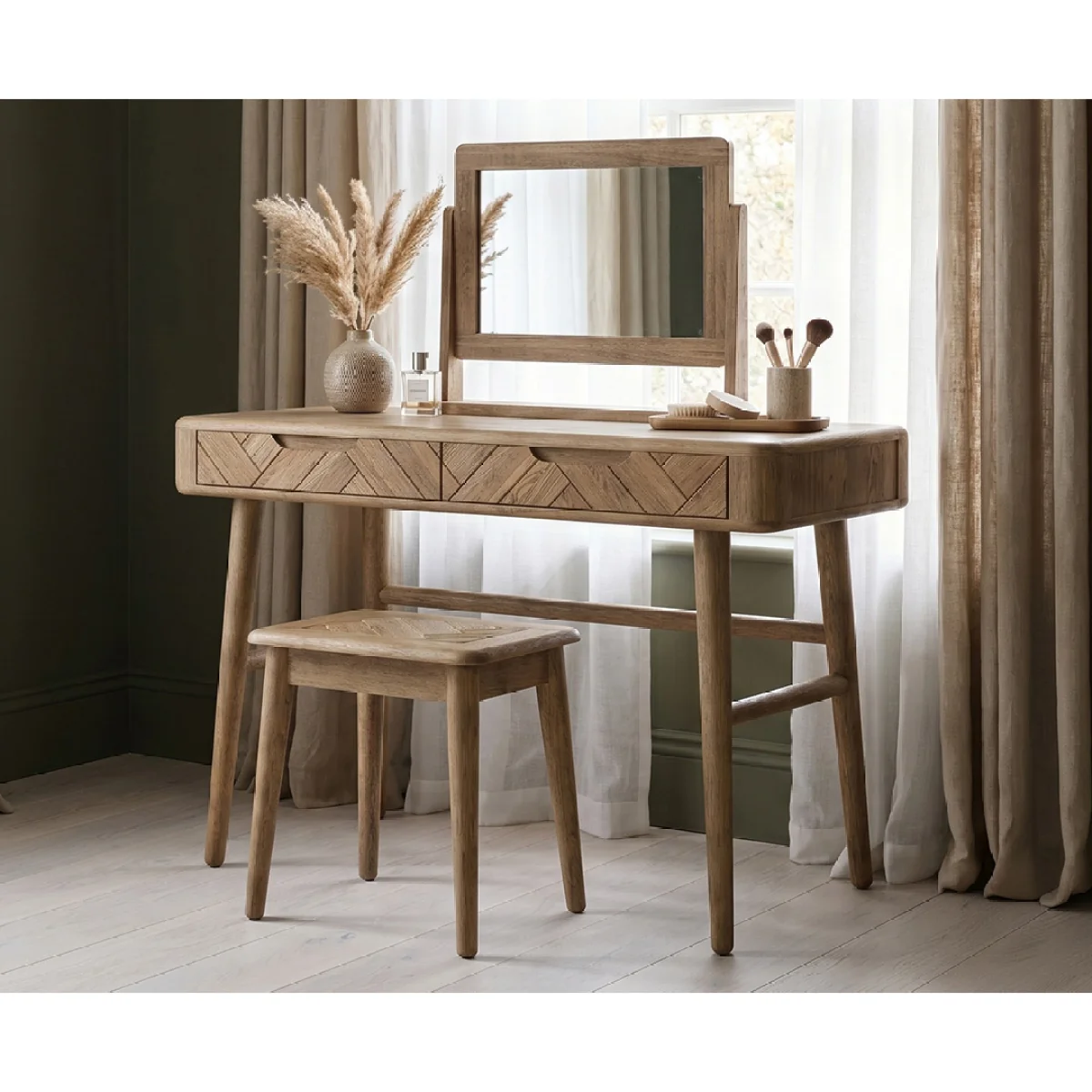 Parven Solid Oak Dressing Table Stool – image 2