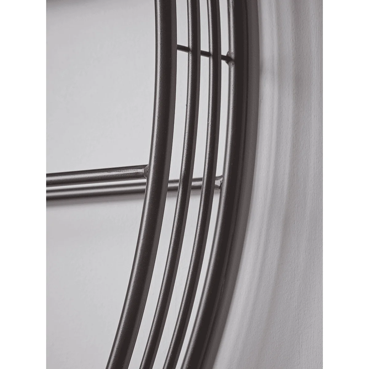 Round Wall Mounted Wine Rack – image 2