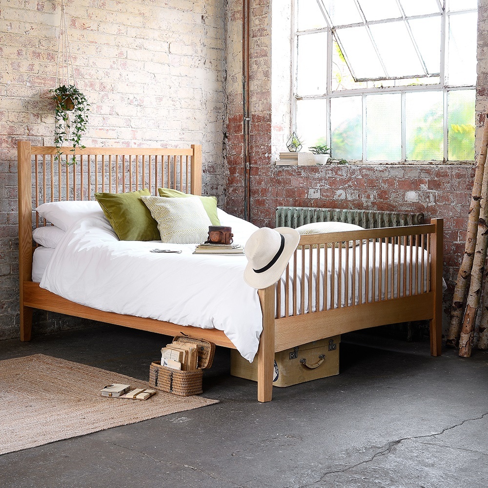 Milton Oak 4ft 6" Double Bed – image 2