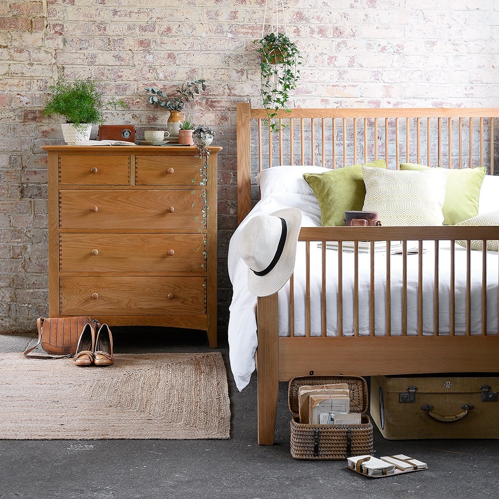 Milton Oak 4ft 6" Double Bed – image 4