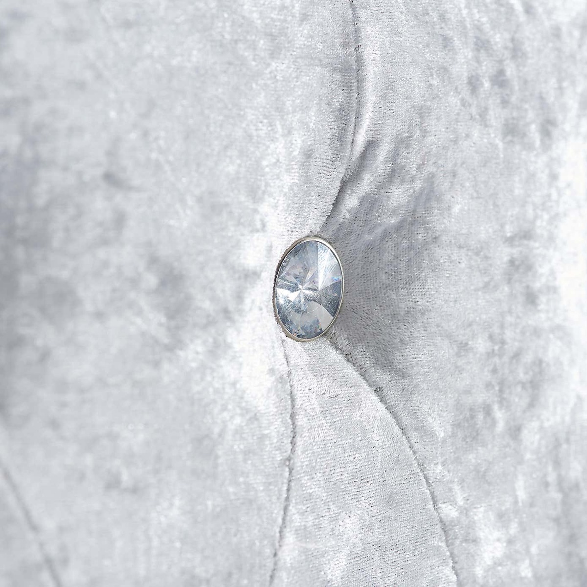 Grande Crushed Velvet Bed Grey – image 3