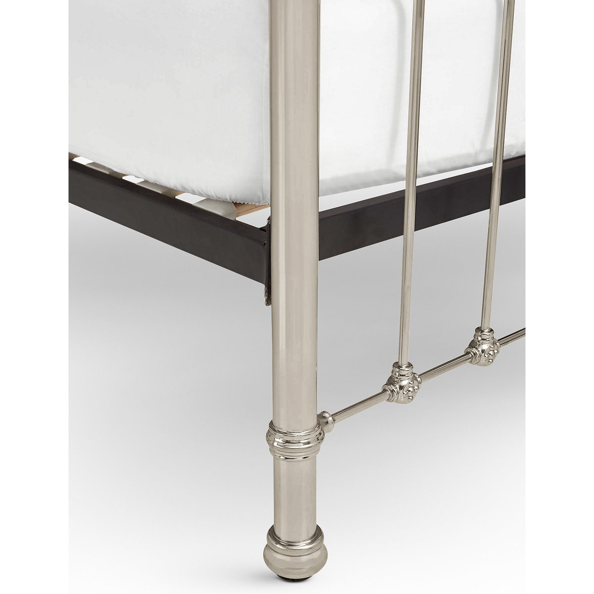 Castello Pewter Bed Stead – image 8