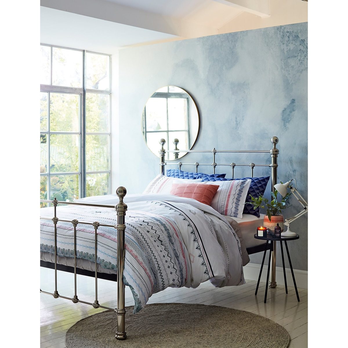 Castello Pewter Bed Stead – image 9