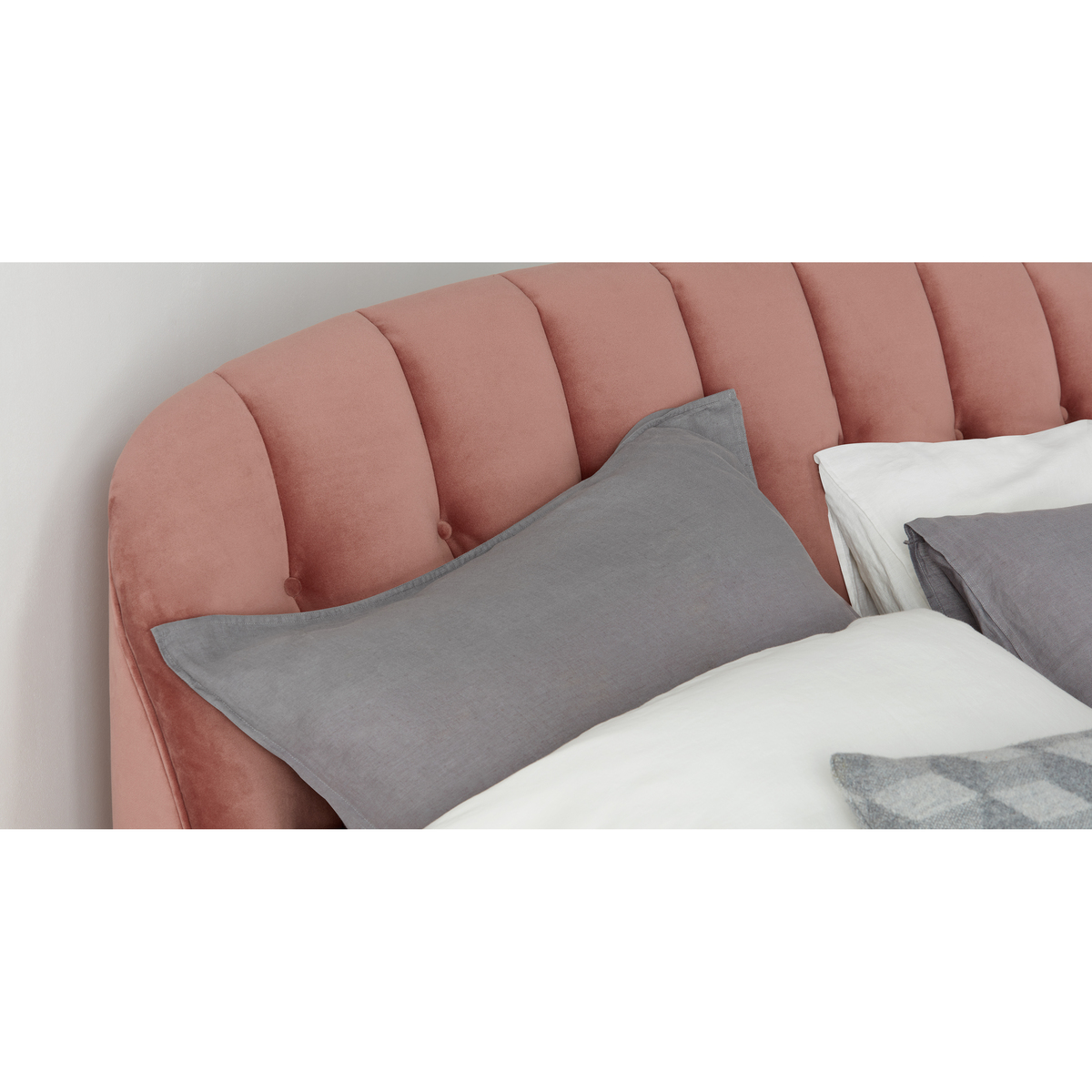 Margot King Size Bed, Blush Pink Velvet – image 4