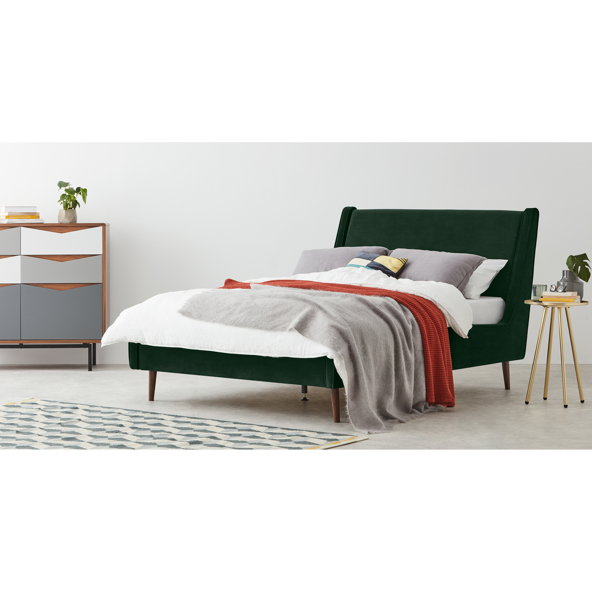 Higgs King Size Bed, Pine Green Velvet & Walnut Stain Legs – image 3