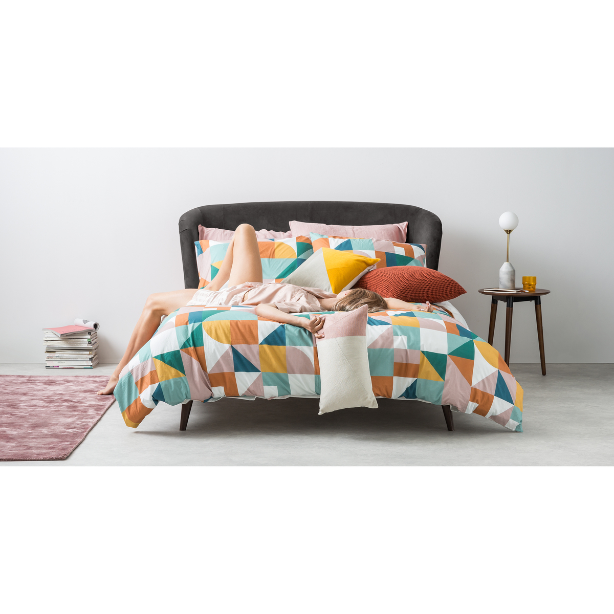 Lulu Super Kingsize Bed, Asphalt Grey Velvet – image 3