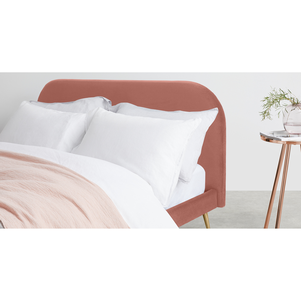 Eulia Super King Size Bed, Blush Pink Velvet & Brass Legs – image 3