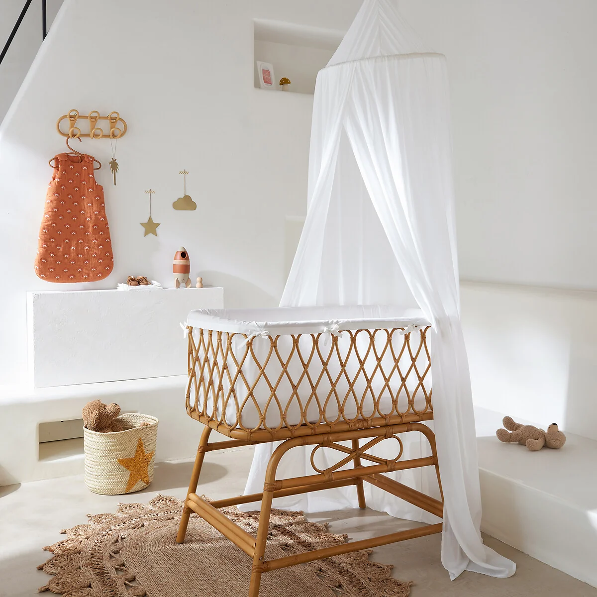 Lorene Rattan Bassinet – image 2