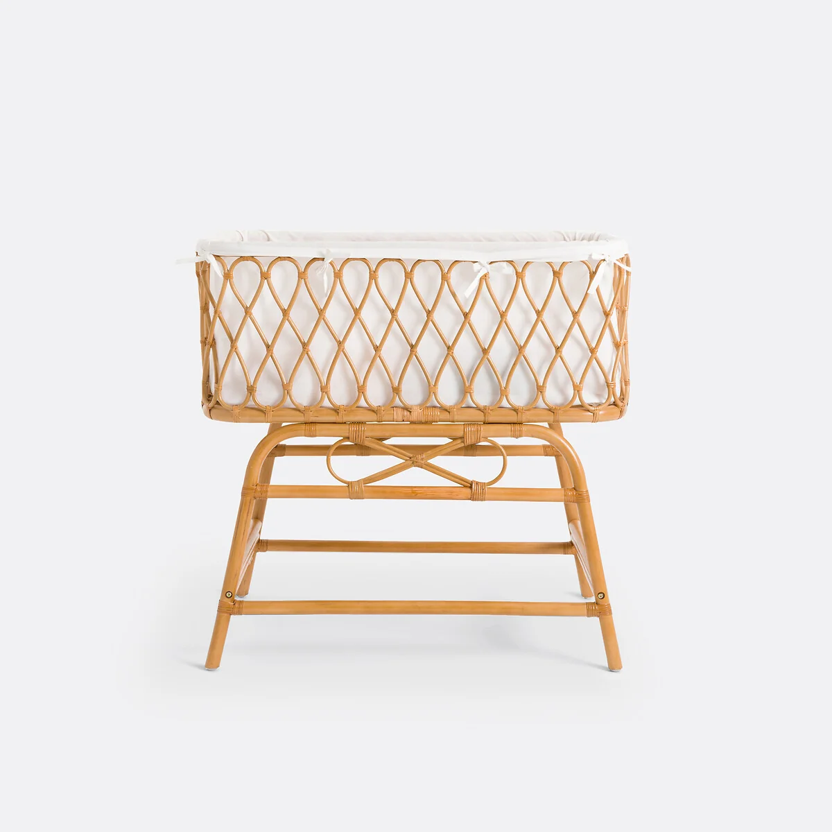 Lorene Rattan Bassinet – image 3