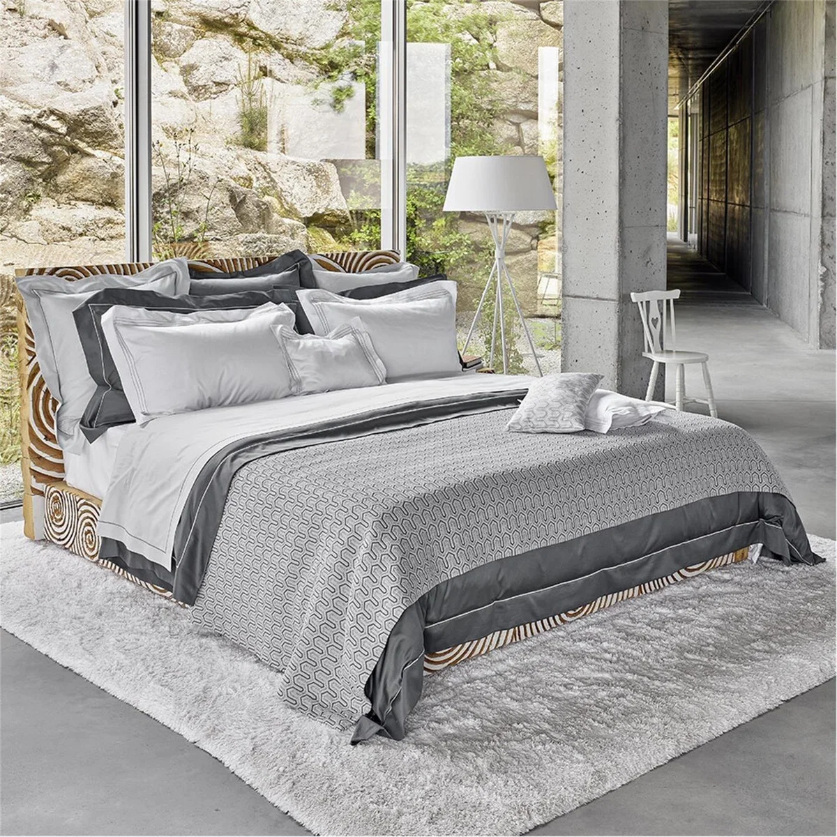 de Lemos Vendome Jacquard Bedspread - 245x255cm – image 2