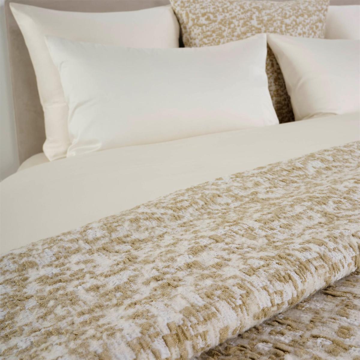 de Lemos Kate Alpaca/Silk Blend Jacquard Bedspread - 245x255cm – image 12