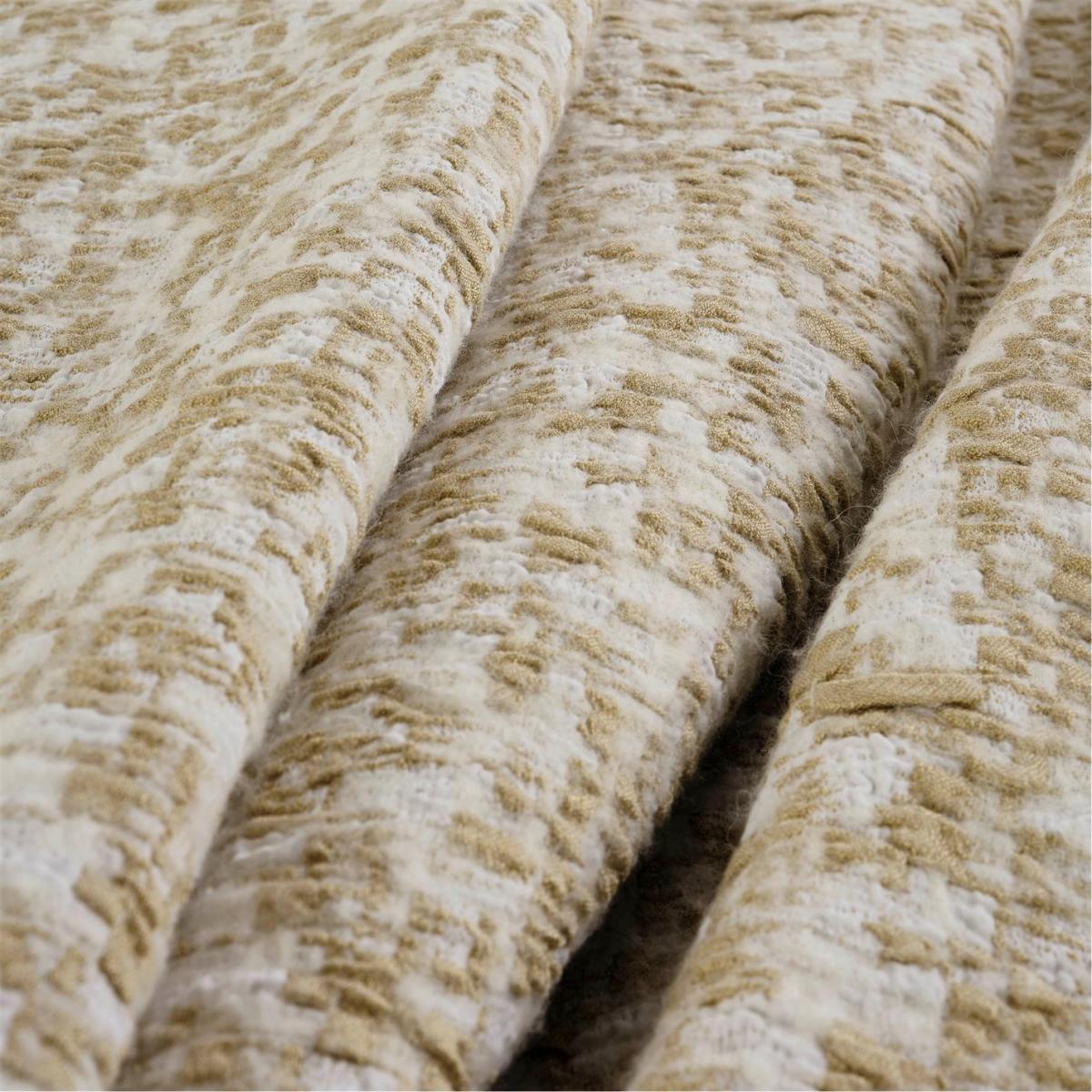 de Lemos Kate Alpaca/Silk Blend Jacquard Bedspread - 245x255cm – image 14