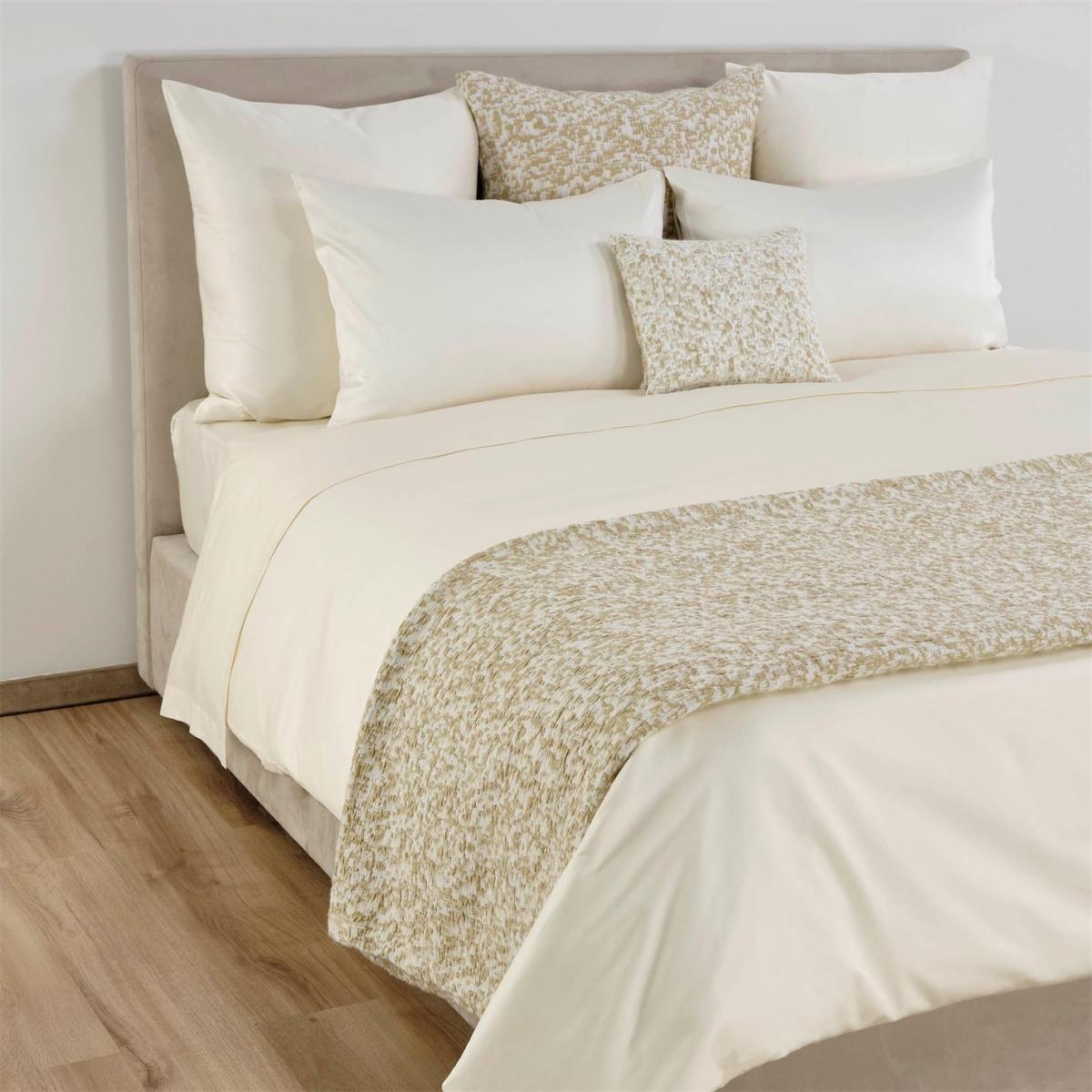 de Lemos Kate Alpaca/Silk Blend Jacquard Bedspread - 245x255cm – image 4