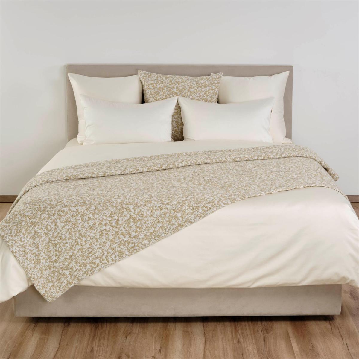 de Lemos Kate Alpaca/Silk Blend Jacquard Bedspread - 245x255cm – image 5
