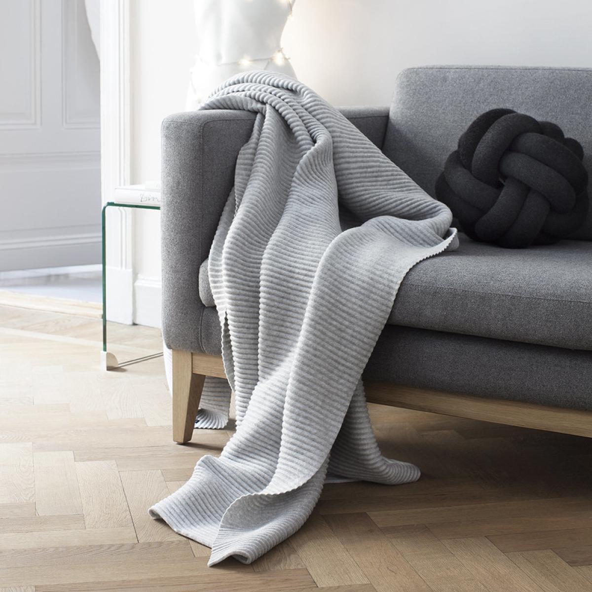 Design House Stockholm - Pleece Throw - 140x170cm - Light Grey – image 2