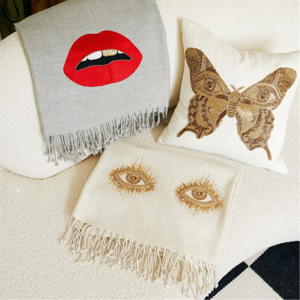 Muse Eyes Throw – image 6