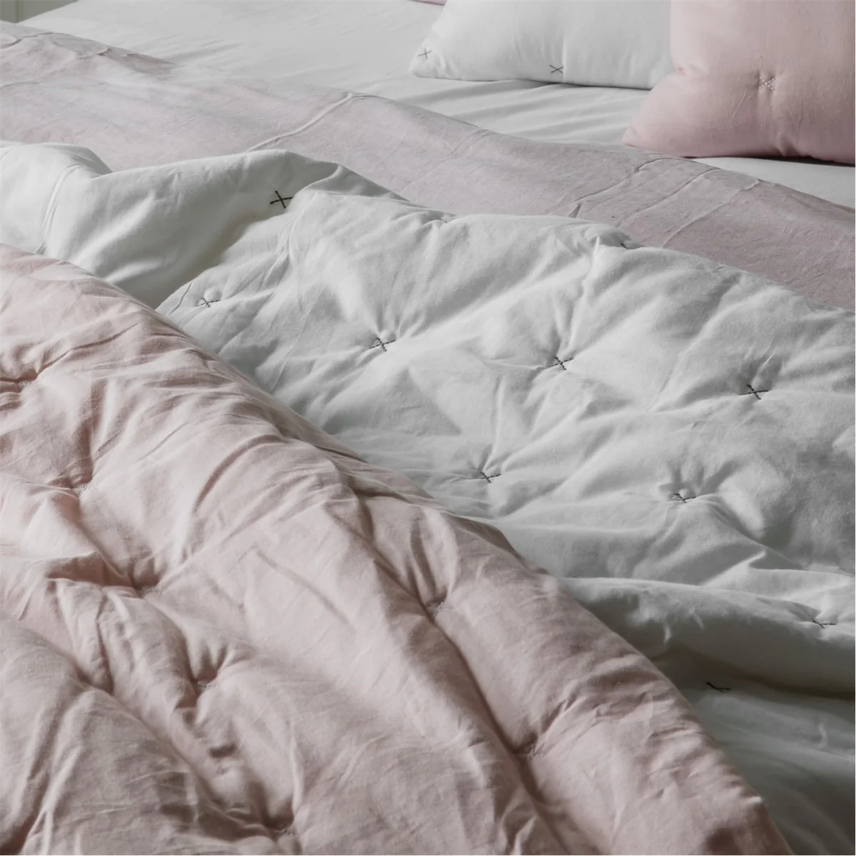 Cotton Stitch Bedspread White Blush – image 3