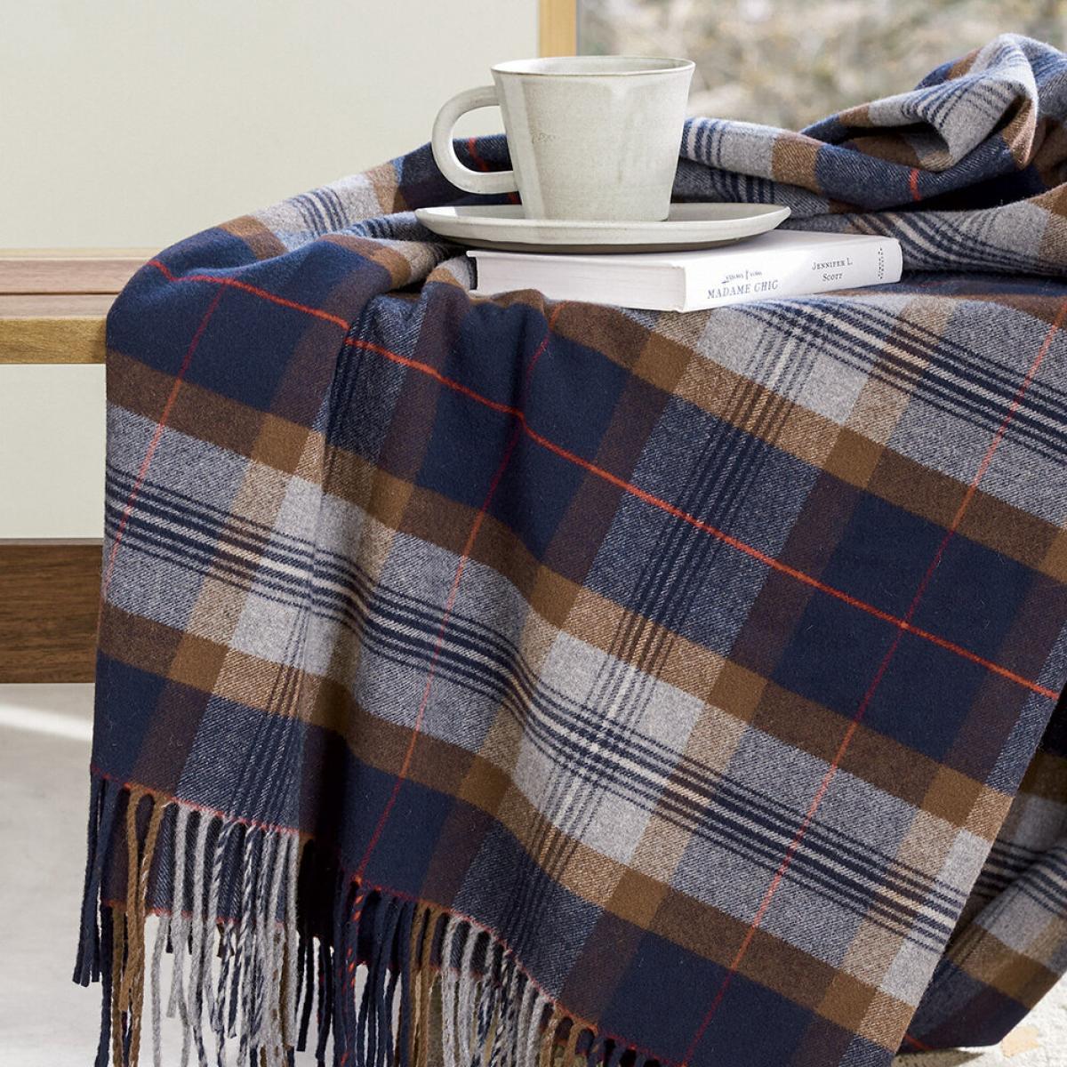 Pendleton - 5th Avenue Throw - Ecliptic Plaid – image 3