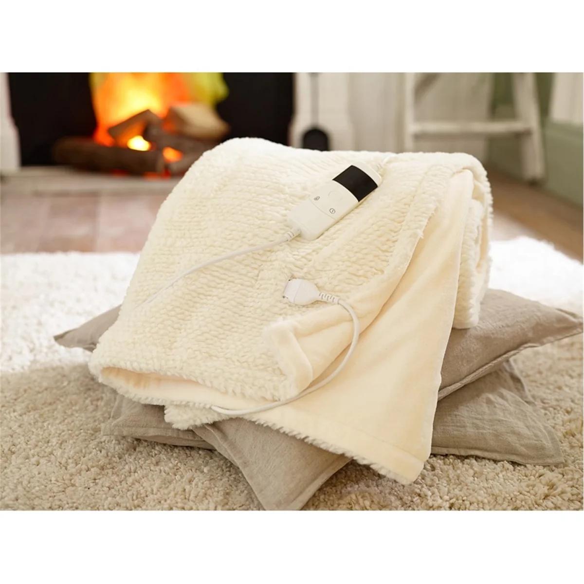 Faux Fur Heated Throw - 130x170cm – image 2
