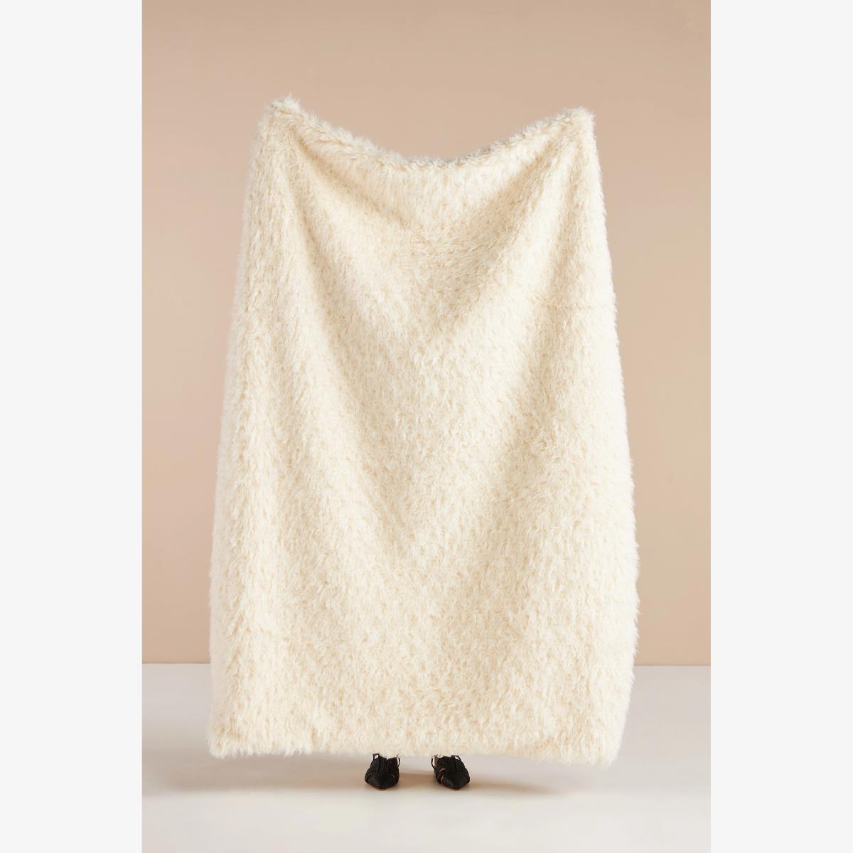 Faux Shearling Throw Blanket – image 1