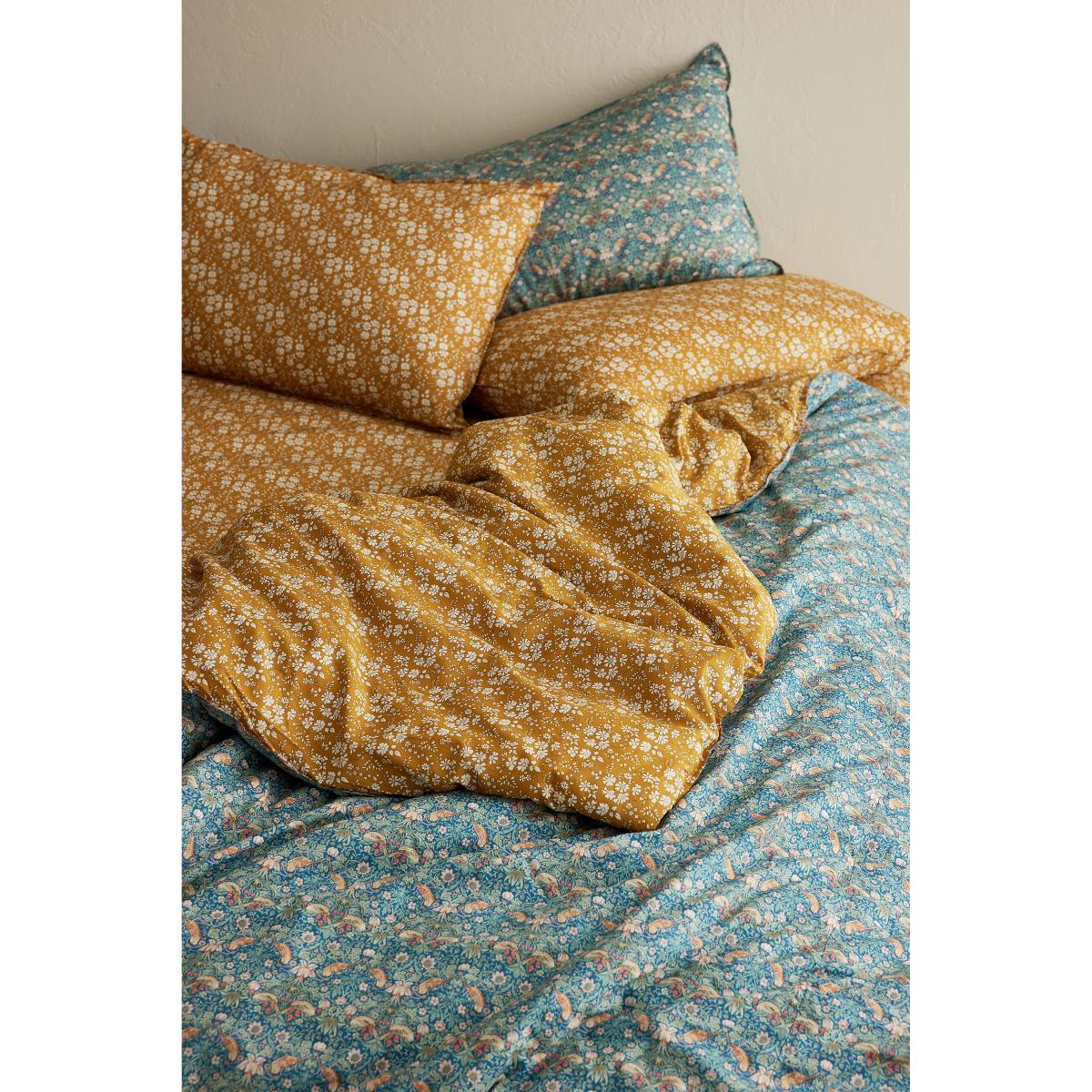 Coco & Wolf Strawberry Thief Quilted Bedspread – image 2