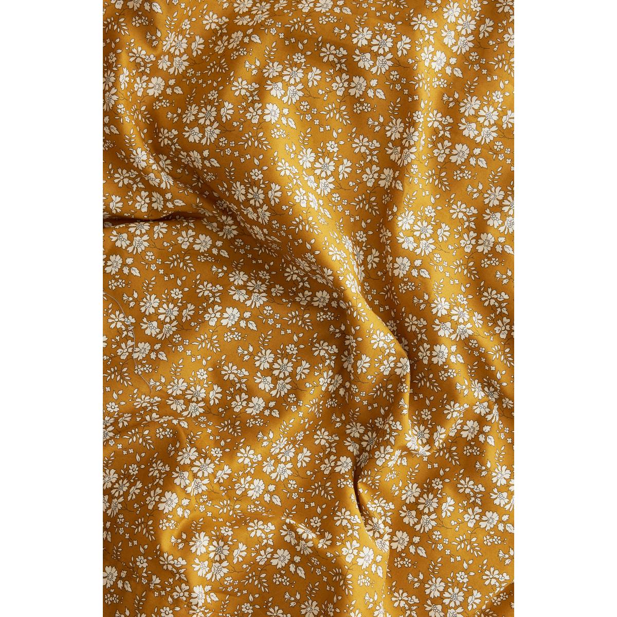 Coco & Wolf Strawberry Thief Quilted Bedspread – image 3