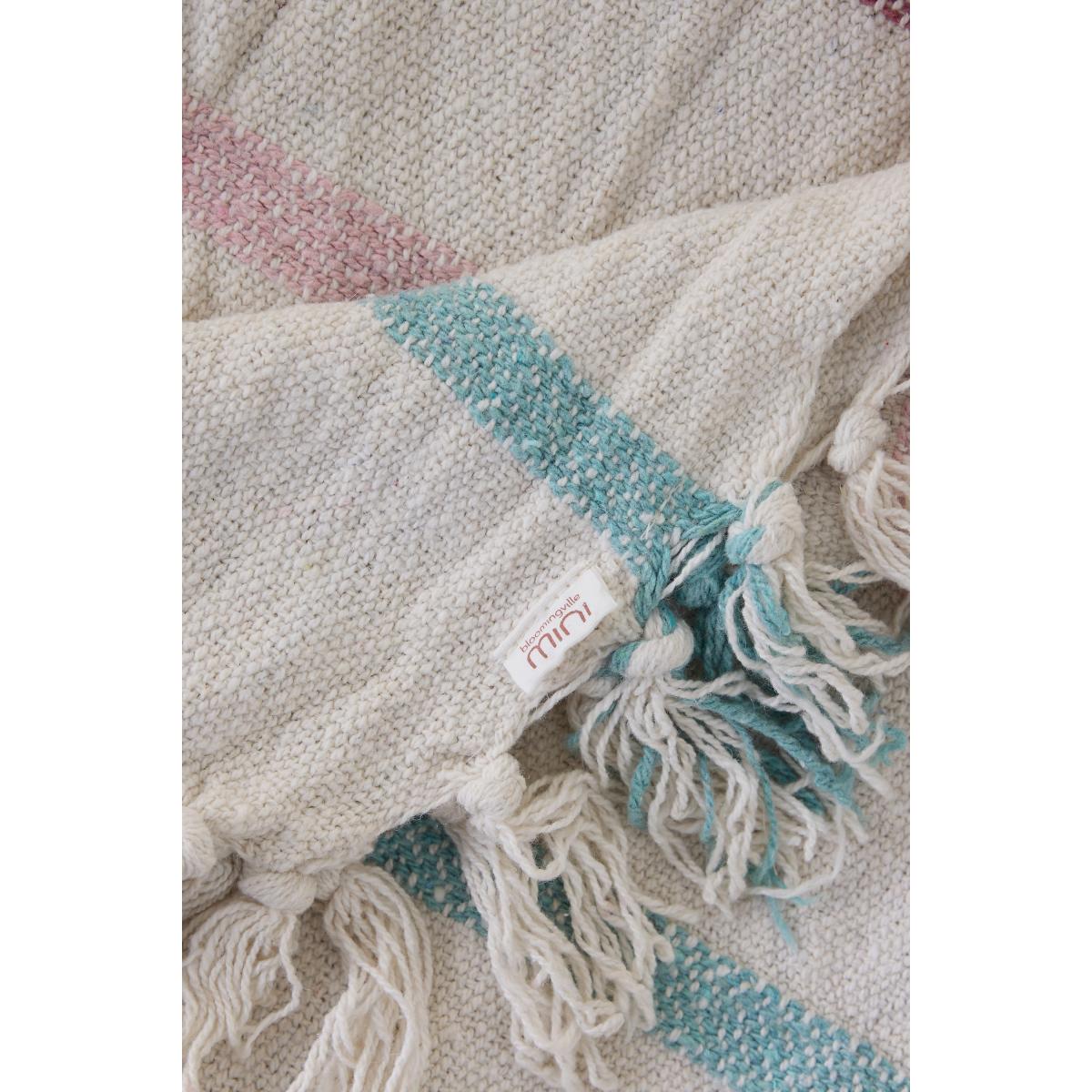 Frey Throw Blanket – image 3