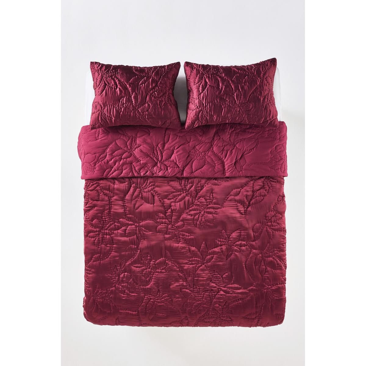 Silky Floral Stitched Quilted Bedspread – image 3
