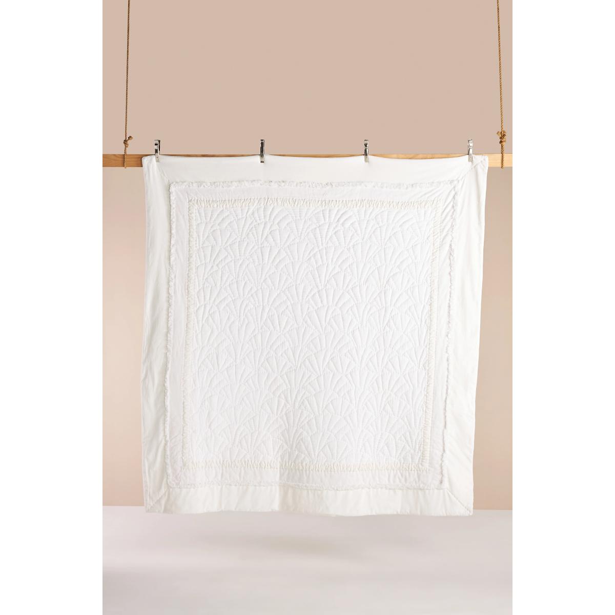 Gillian Plush Gauze Quilted Bedspread – image 4