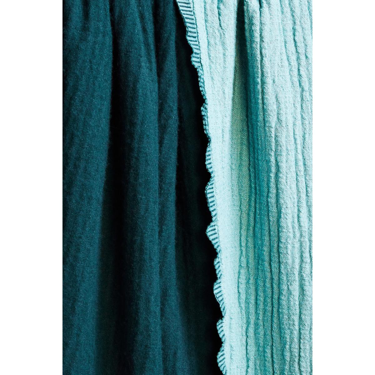 Darcy Throw Blanket – image 2