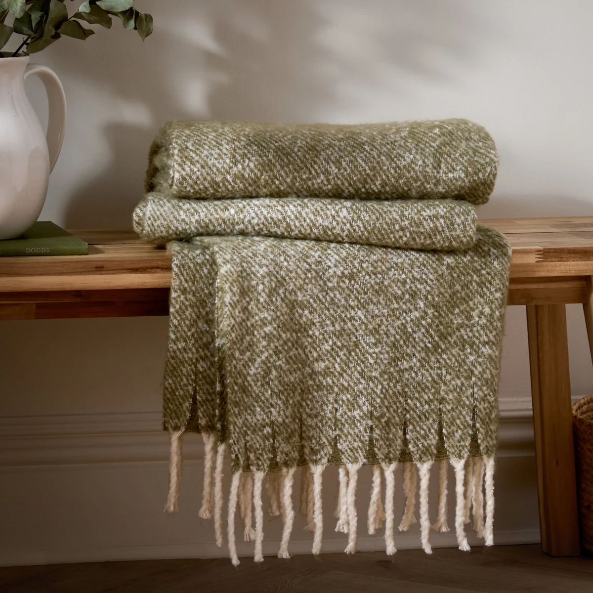 Altair Woven Tasselled Throw – image 2