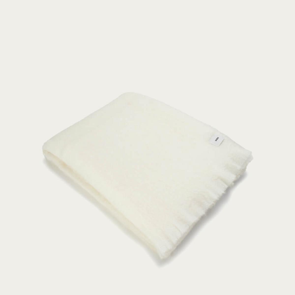White Mohair Blanket V108 – image 2