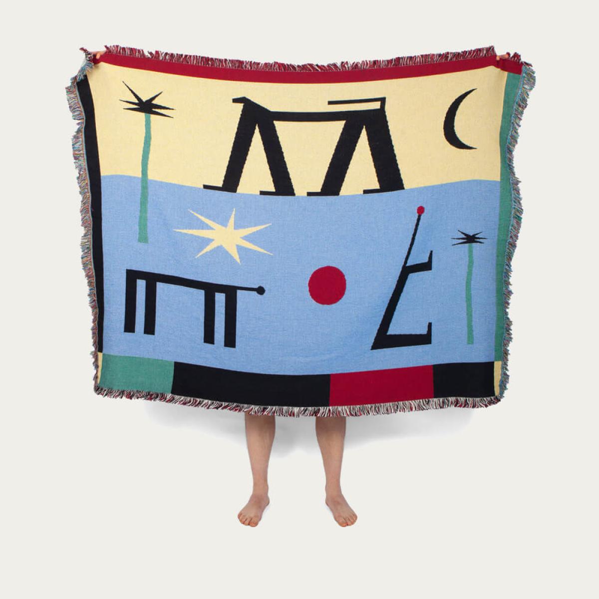 Amanaz Throw – image 3