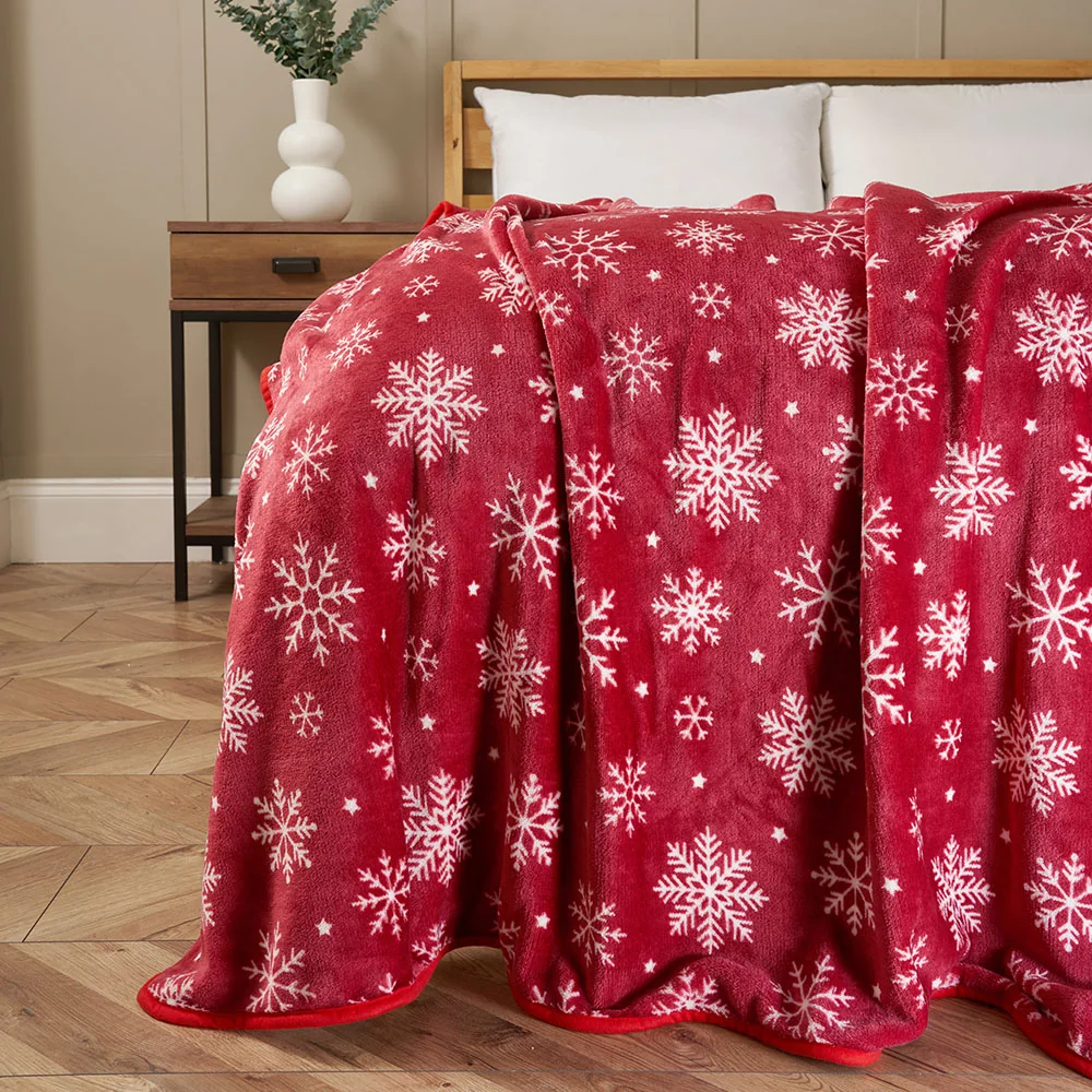 Christmas Snow Flake Throw, Red – image 1