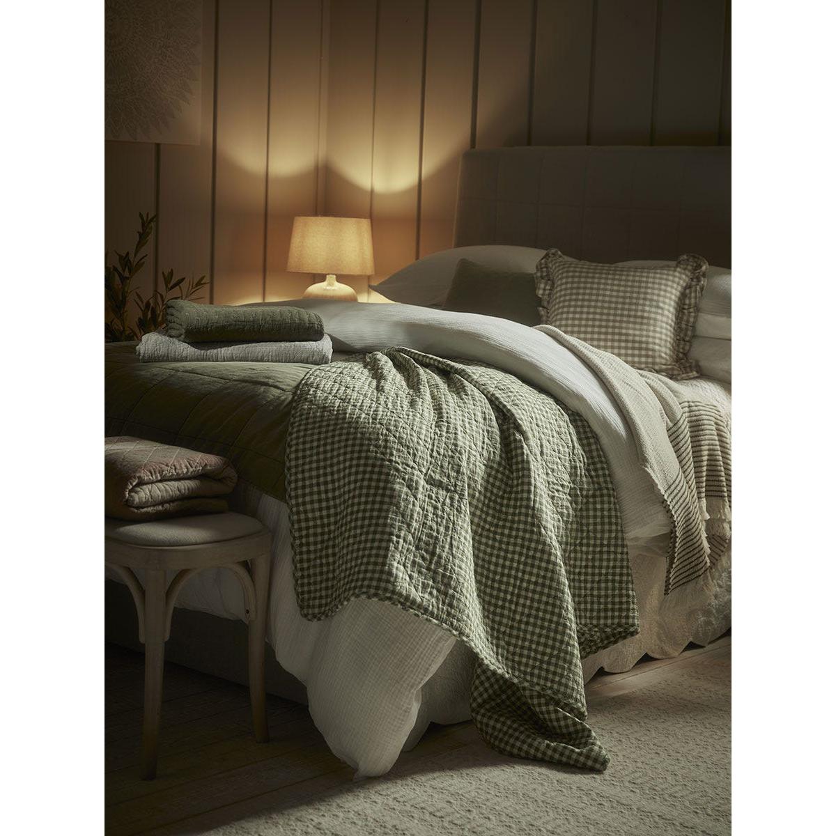 Bexly Quilted Throw – image 5