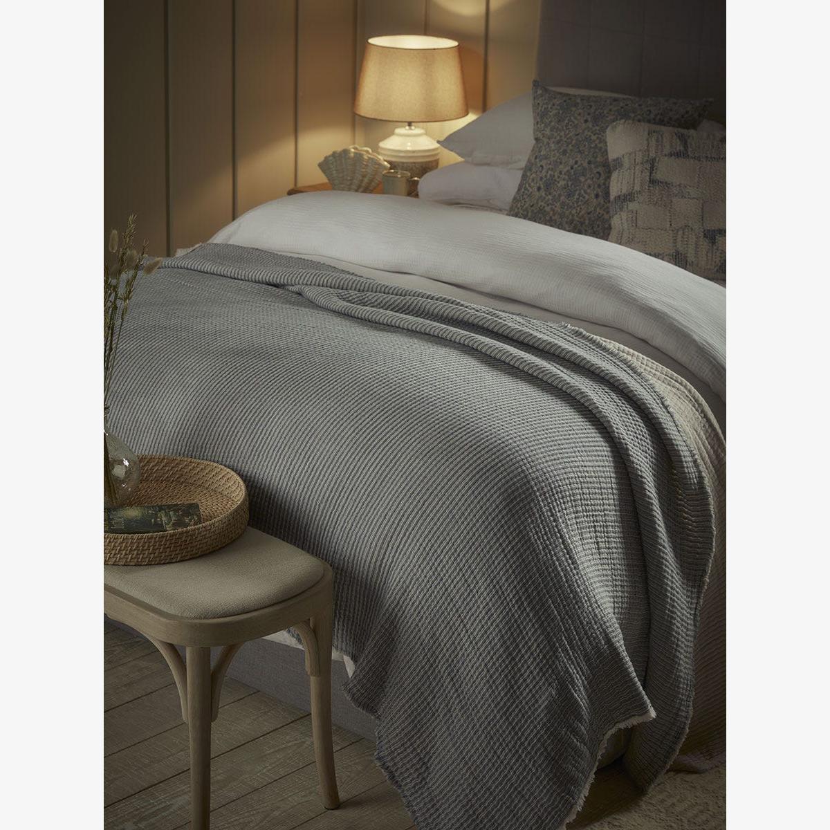 Alayna Bedspread – image 1