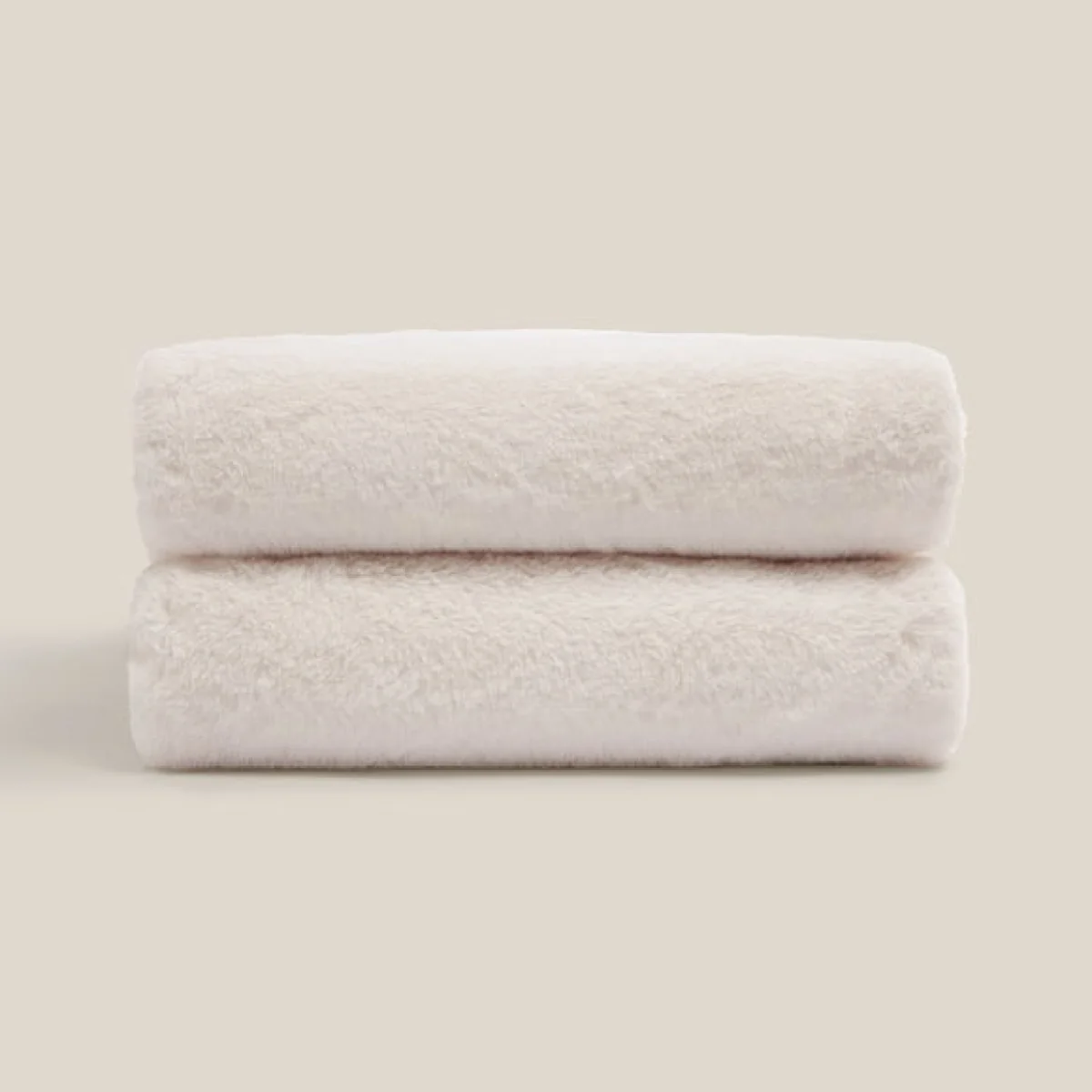 Lenon Plush Throw White – image 4